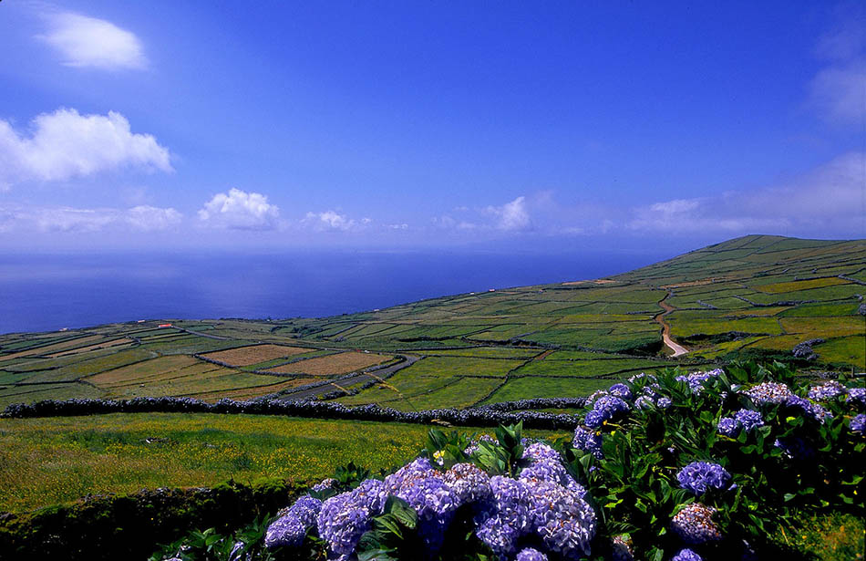Vista panorámica de la Isla de Corvo en Azores