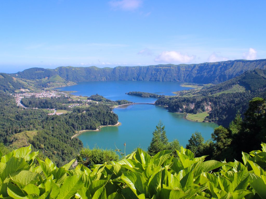 VIstas de Lagoa das sete cidades en sao miguel, una de las mejores cosas que ver y hacer en Sao Miguel