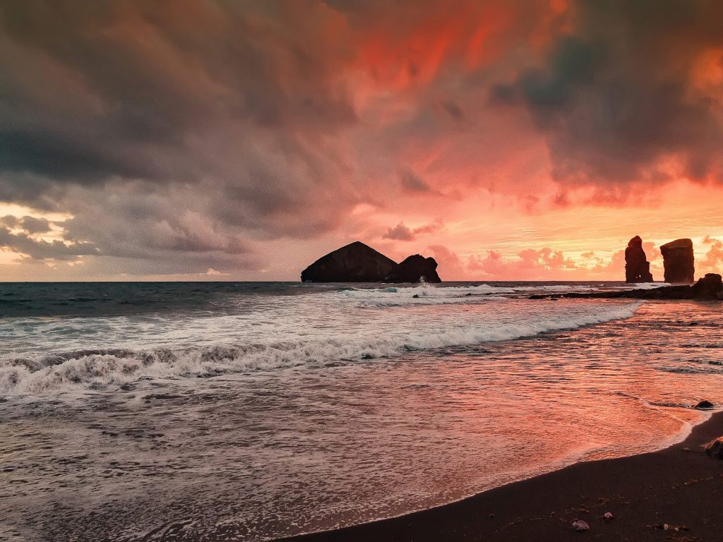 Vista de atardecer en Mosteiros, uno de los mejores lugares en Sao Miguel