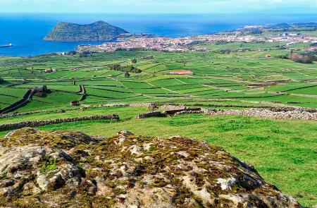 Pedra Furada da Serra da Ribeirinha - Terceira PRC11 TER