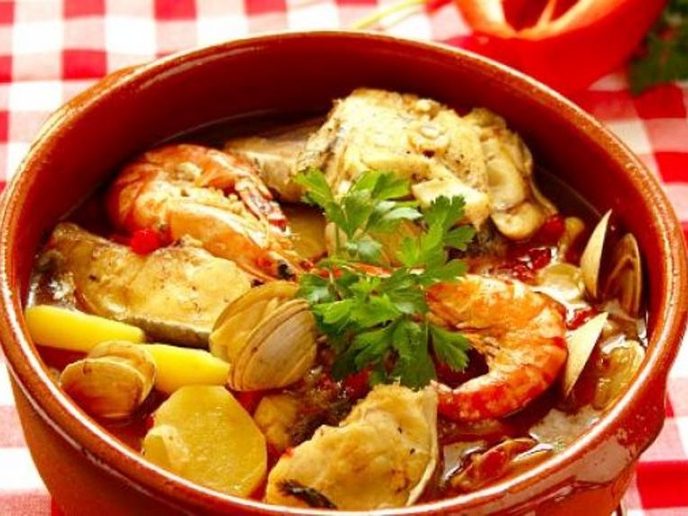 Caldeirada de peixe en las islas azores